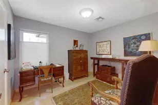 1302 Berkshire Dr, Austin, TX 78723 - Photo 23