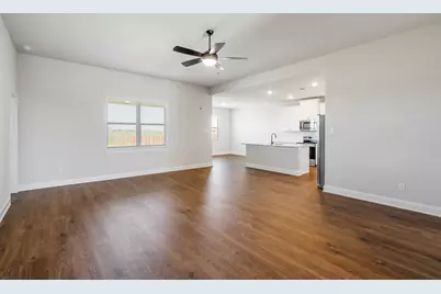 513 W Luna Blue Lane, Jarrell, TX 76537 - Photo 3