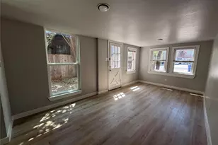 106 E 38th St, Austin, TX 78705 - Photo 15