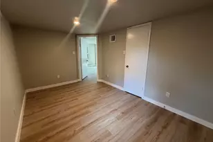 106 E 38th St, Austin, TX 78705 - Photo 13