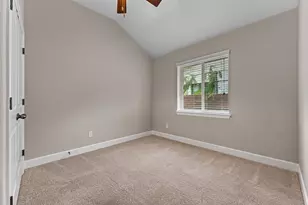 1002 Cripple Creek Dr, Austin, TX 78758 - Photo 15
