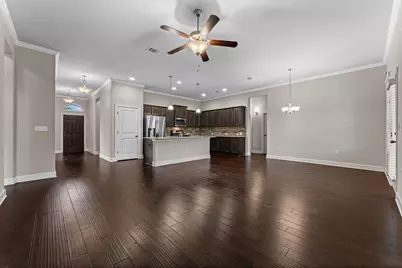 1002 Cripple Creek Drive, Austin, TX 78758 - Photo 7