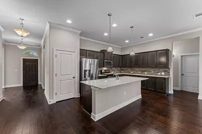 1002 Cripple Creek Drive, Austin, TX 78758 - Photo 9