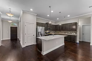 1002 Cripple Creek Dr, Austin, TX 78758 - Photo 9