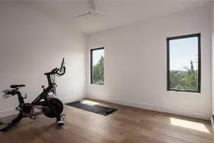 505 Crystal Creek Dr, Austin, TX 78746 - Photo 21
