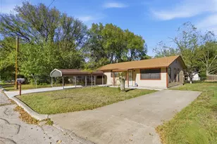 213 Ebony St, San Marcos, TX 78666 - Photo 5