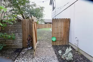 2106 Bluebonnet Dr, Round Rock, TX 78664 - Photo 3