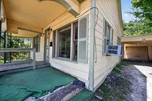 708 Booth St, Taylor, TX 76574 - Photo 3