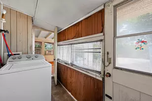 708 Booth St, Taylor, TX 76574 - Photo 31