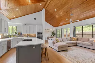 2206 W 11th St, Austin, TX 78703 - Photo 9