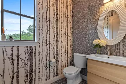 2206 W 11th Street, Austin, TX 78703 - Photo 11