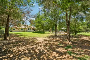 141 Upola Ct, Bastrop, TX 78602 - Photo 35