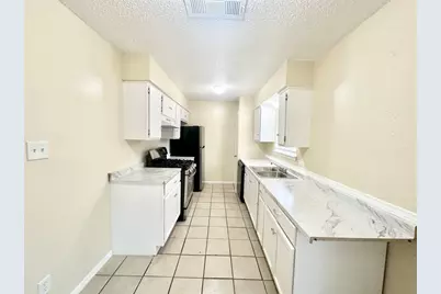 7221 Ellington Circle, Austin, TX 78724 - Photo 7