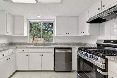 11401 Windermere Meadow, Austin, TX 78759 - Photo 9