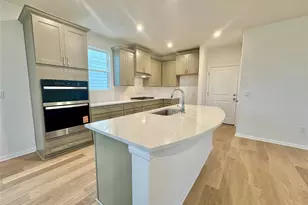 380 Young St, Buda, TX 78610 - Photo 5