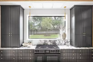 1602 Taylor Gaines St, Austin, TX 78741 - Photo 7