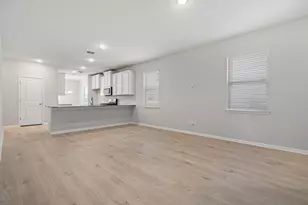 749 Treadwell Ln, Kyle, TX 78640 - Photo 5