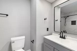 2226 Nantucket Dr, Houston, TX 77057 - Photo 5