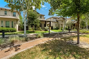 1709 Lawrence St, Austin, TX 78741 - Photo 7