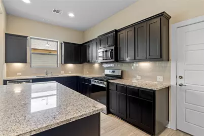 1709 Lawrence Street #5, Austin, TX 78741 - Photo 15