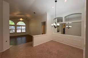 8002 Marble Ridge Dr, Austin, TX 78747 - Photo 5