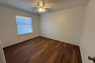 8002 Marble Ridge Dr, Austin, TX 78747 - Photo 17
