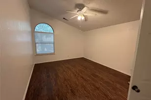 8002 Marble Ridge Dr, Austin, TX 78747 - Photo 9