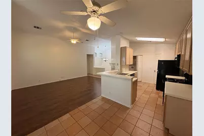 8002 Marble Ridge Drive, Austin, TX 78747 - Photo 7