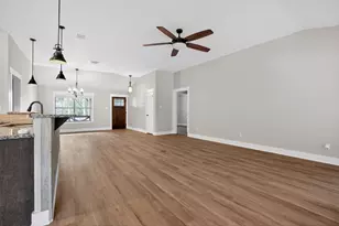 4 Redwood Cir, Wimberley, TX 78676 - Photo 15