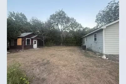 601 Cottonwood Street, Lockhart, TX 78644 - Photo 13