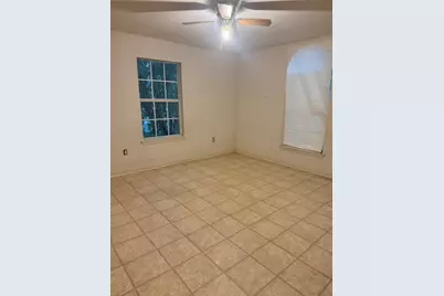 601 Cottonwood Street, Lockhart, TX 78644 - Photo 7