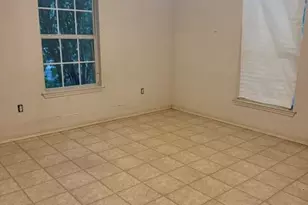 601 Cottonwood St, Lockhart, TX 78644 - Photo 7