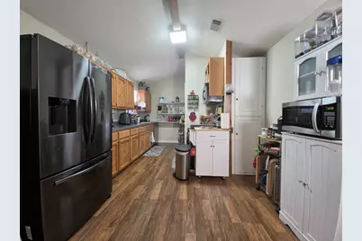 911 Brazos Street, Lockhart, TX 78644 - Photo 19