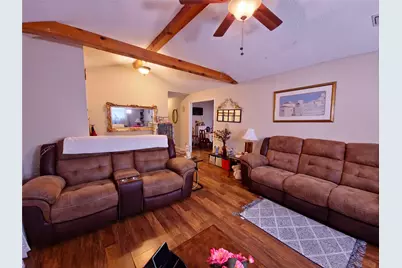 911 Brazos Street, Lockhart, TX 78644 - Photo 7