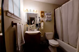 911 Brazos St, Lockhart, TX 78644 - Photo 13