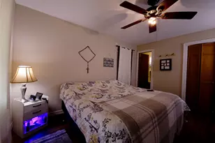 911 Brazos St, Lockhart, TX 78644 - Photo 11