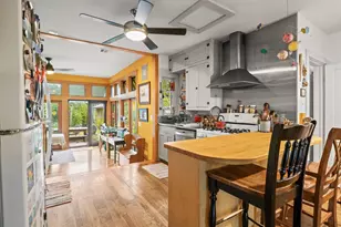 508 E 38th 1/2 St, Austin, TX 78751 - Photo 7