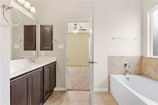 877 Heritage Springs Trail, Round Rock, TX 78664 - Photo 23