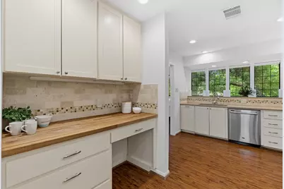 6820 Cypress Point N #28, Austin, TX 78746 - Photo 17