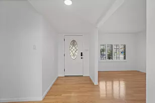 11601 Eubank Dr, Austin, TX 78758 - Photo 17