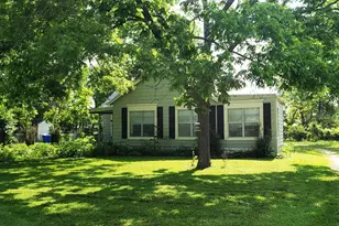 2105 North Dr, Taylor, TX 76574 - Photo 1