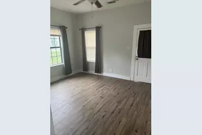 2105 North Drive, Taylor, TX 76574 - Photo 11