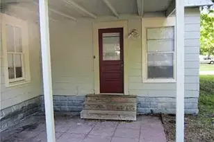 2105 North Dr, Taylor, TX 76574 - Photo 5