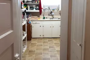 2105 North Dr, Taylor, TX 76574 - Photo 13