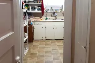 2105 North Dr, Taylor, TX 76574 - Photo 13