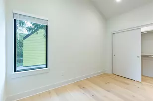 1116 Walton Ln, Austin, TX 78721 - Photo 9