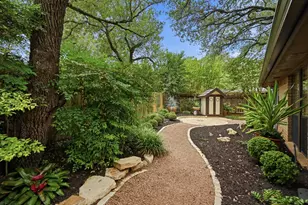 2106 Cypress Point E, Austin, TX 78746 - Photo 35