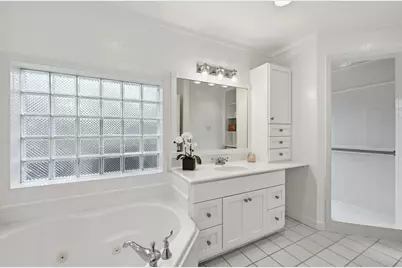 2106 Cypress Point E, Austin, TX 78746 - Photo 23