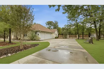 129 Valley View Drive, Bastrop, TX 78602 - Photo 3