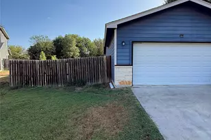 132 Waianae Ct, Bastrop, TX 78602 - Photo 3